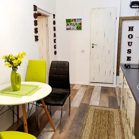 Apartment Old City House 3 *