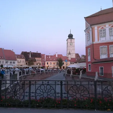 Apartment Old City House 3 *